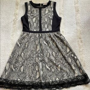 Rebecca Taylor dress fits size 8-10.